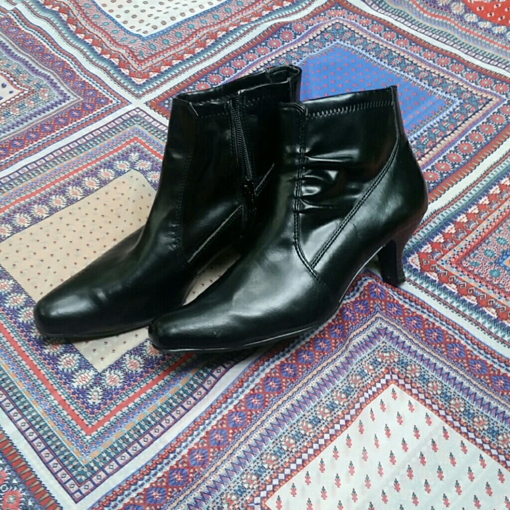 MUST GO Black Patent Leather Ankle Boots with Heel